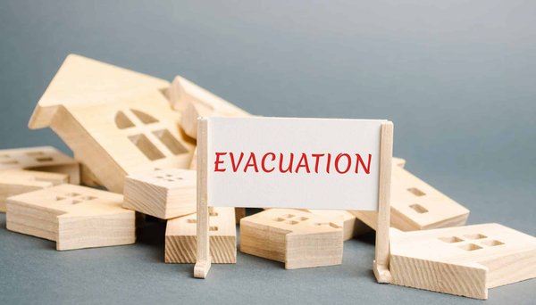 How to create an emergency evacuation plan for pets?